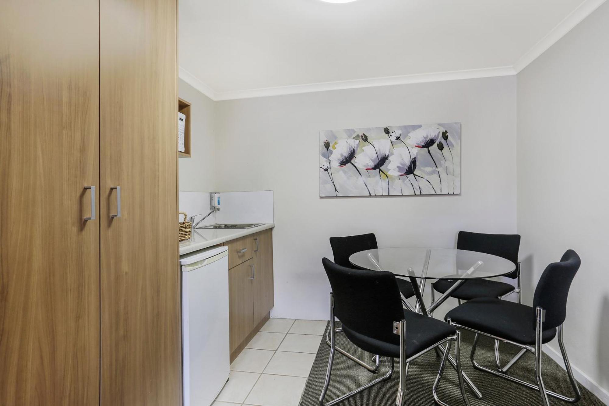 Waves Motel And Apartments Warrnambool Oda fotoğraf